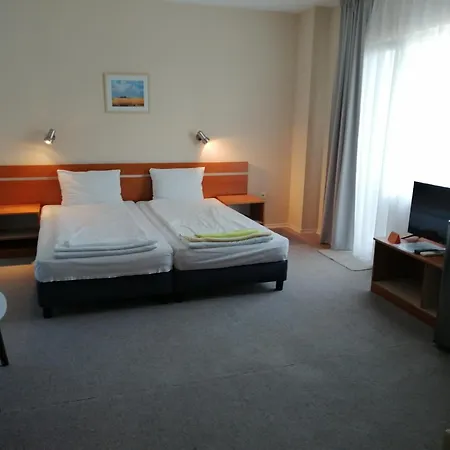 Elfi Golden Sands